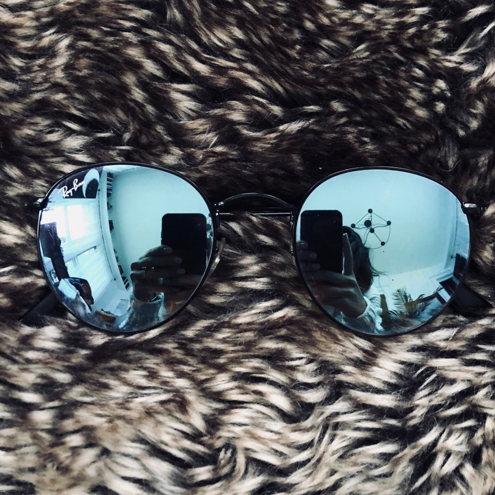Ray-Ban Round Metal Sunglasses with Blue Mirrored Lenses and Black Frame